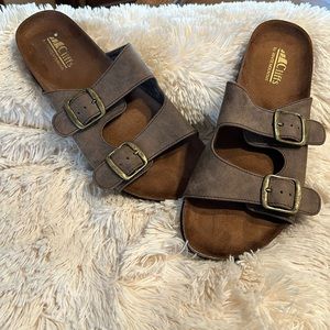 Cliffs 2 buckle sandals size 10